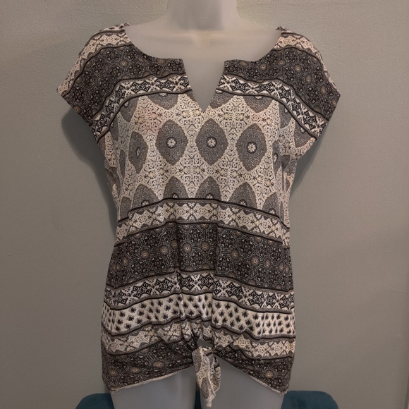 Lucky Brand Short Sleeved Patterned Blouse - Picture 1 of 3